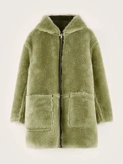 Elodie Jas Met Capuchon