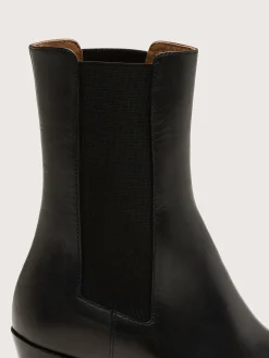 FLATTERED Sandra Boots