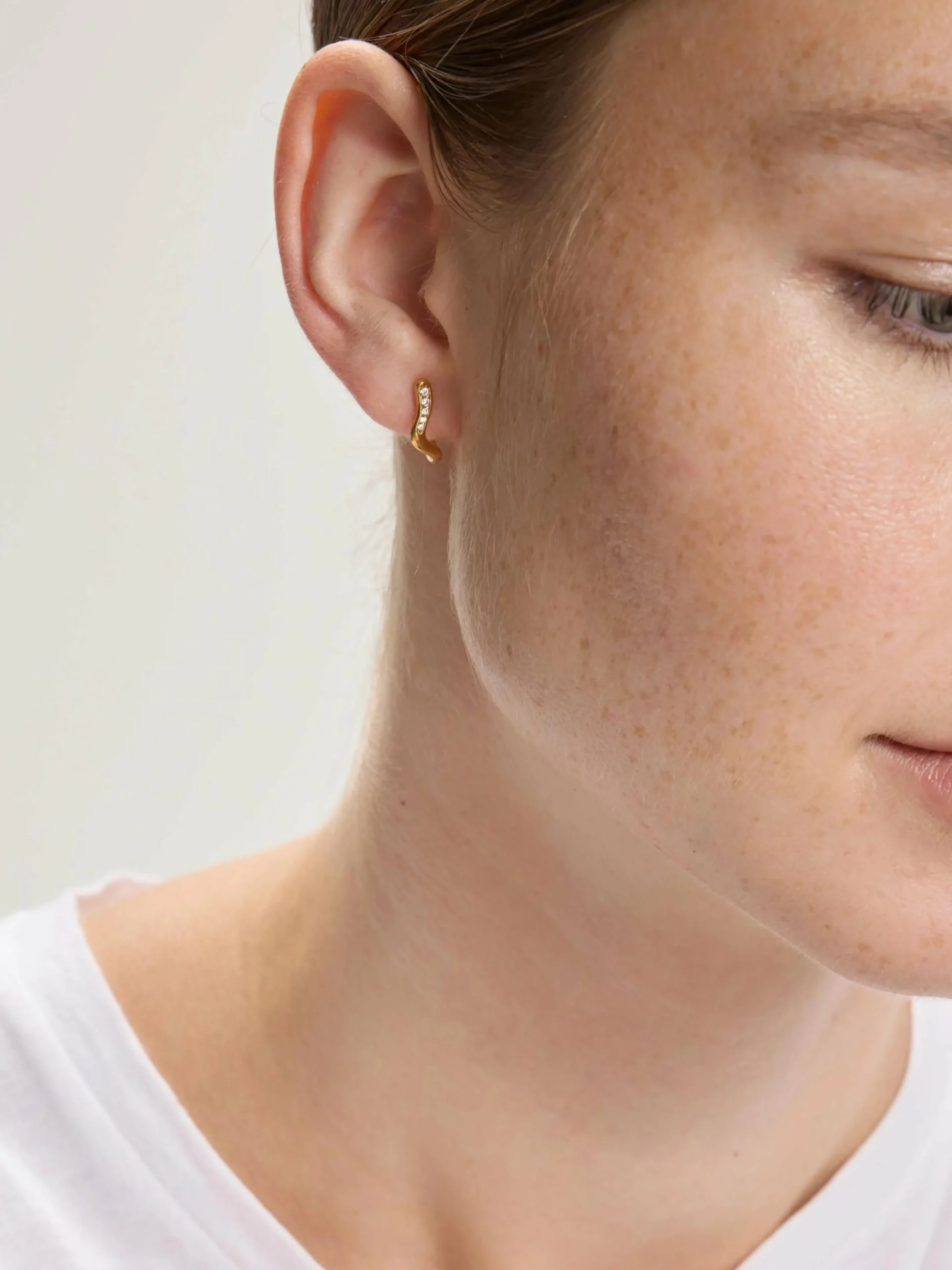 MARIA BLACK Yasmin 8 Huggie Oorbel Rechts