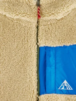 Rowan Jas Met Capuchon